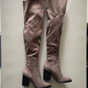 Marc Fisher Over the Knee Boots Arrine OTK 6M